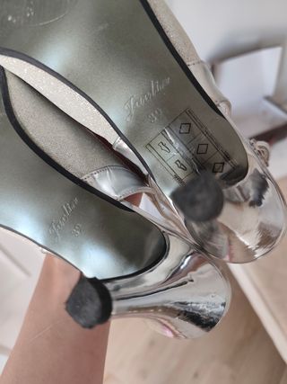 Sandalias tacón plata eventos