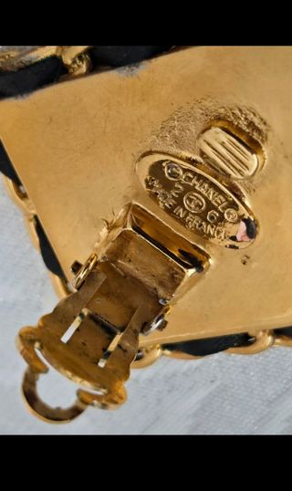 Pendientes Chanel vintage, dorados cuadrados