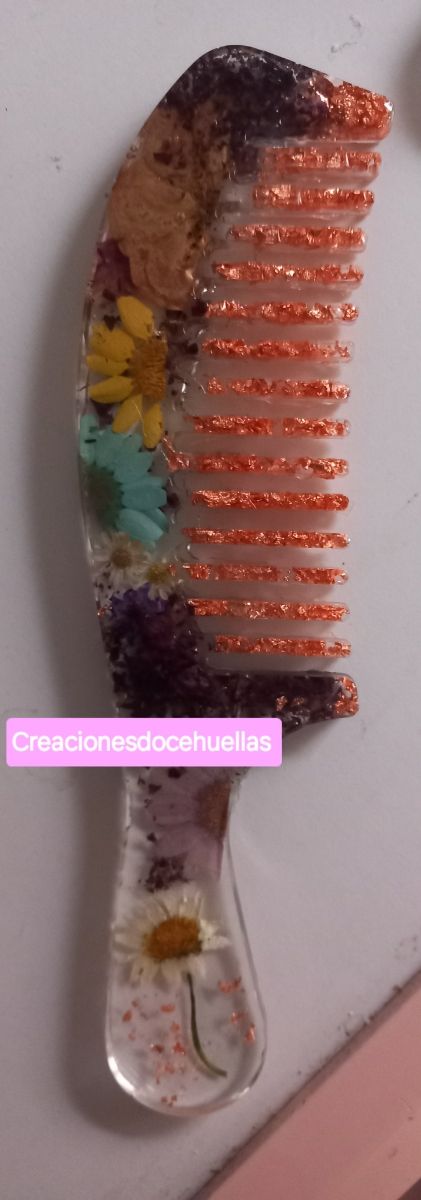 Peines resina: Flores, purpurina