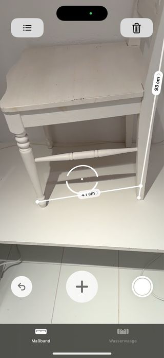 Silla blanca madera vintage