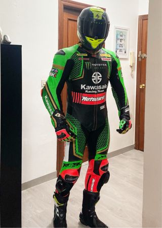 mono de moto piel de canguro kawasaki 