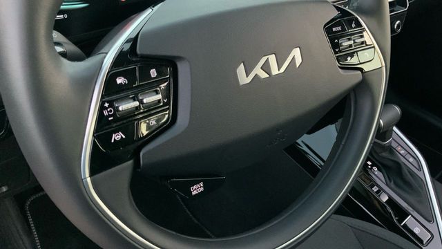 Kia Niro 1.6 GDI HEV CONCEPT 141 5P