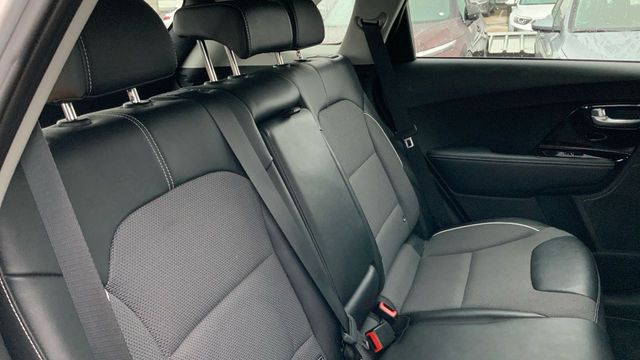 Kia Niro BEV 64KWH E-NIRO EMOTION 204 5P