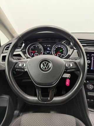 Volkswagen Touran 2021