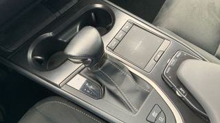 Lexus UX 2.0 250H BUSINESS AUTO 184 5P