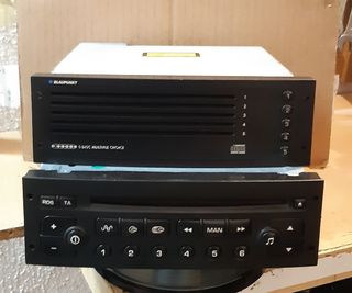 Radio CD y cargador 