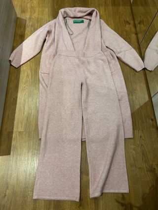 Conjunto punto Benetton rosa
