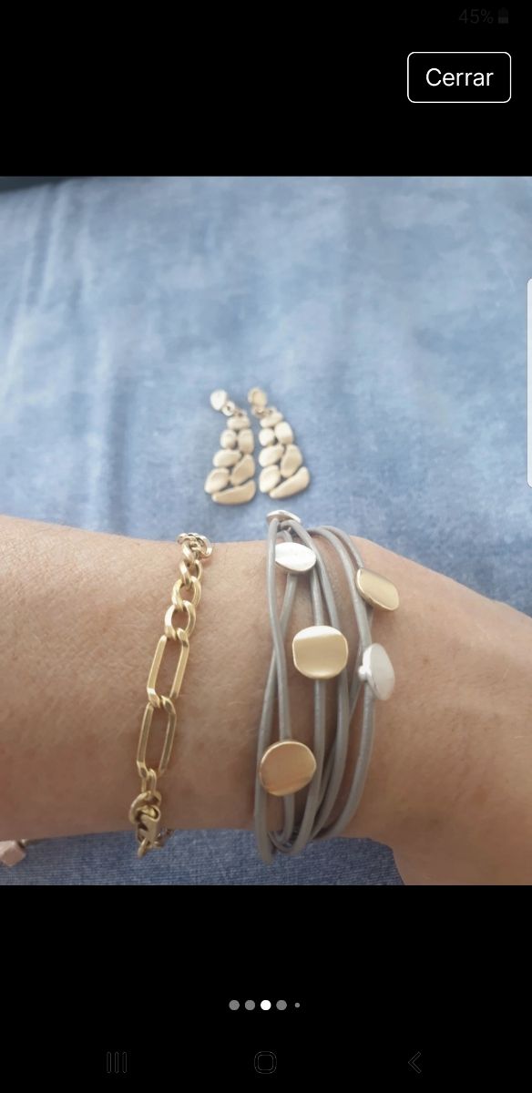 Pulsera y pendientes dorados