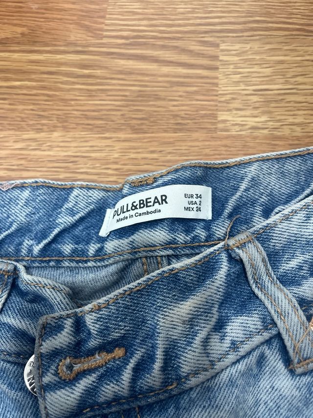 Shorts vaqueros PULL&BEAR (talla XS)