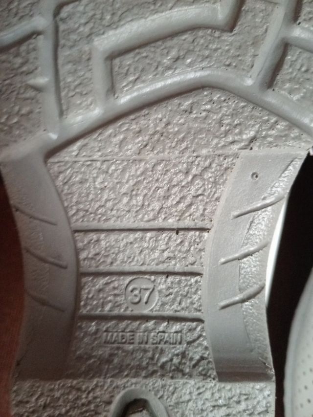 Zapatillas Dian, confort para trabajo.