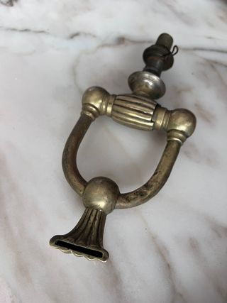 Grifo bronce muy antiguo 