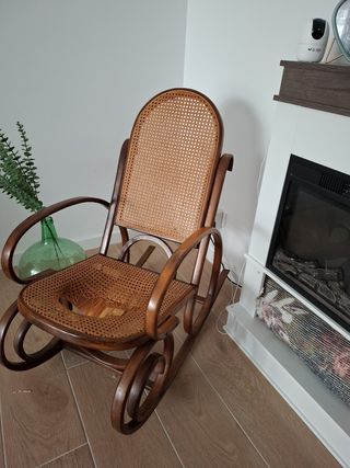 Meceadora vintage de mimbre y madera