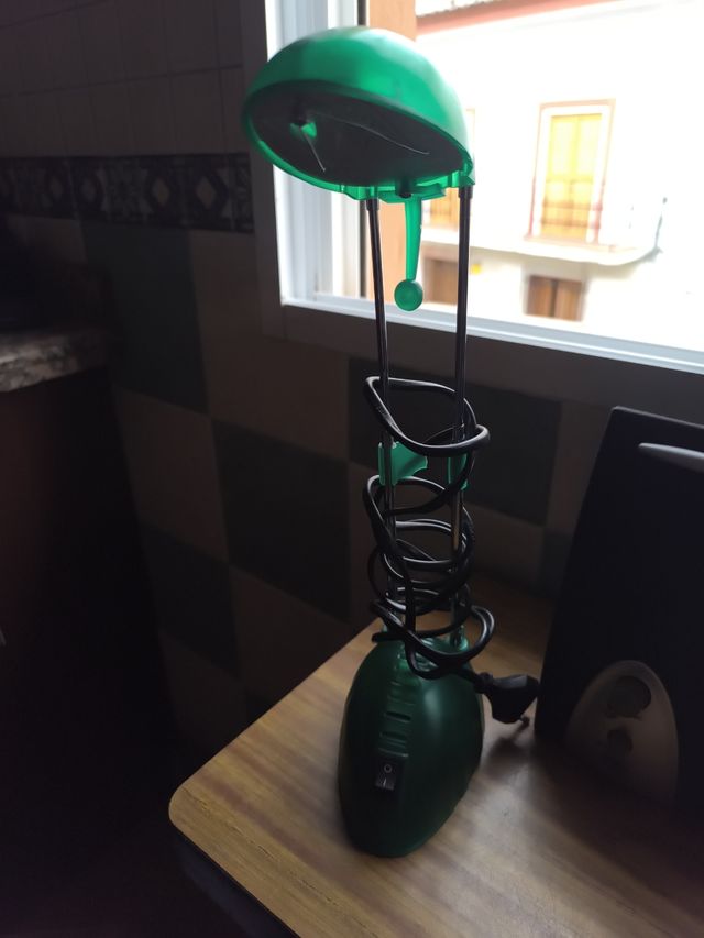 Lámpara escritorio verde