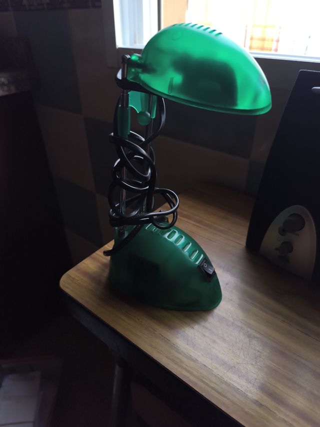 Lámpara escritorio verde