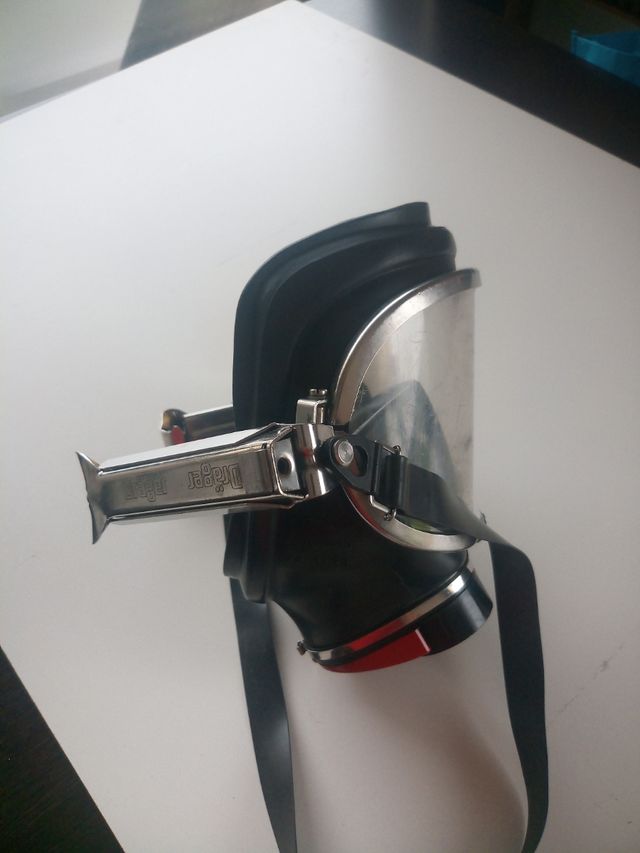 Maschera da pompiere vintage