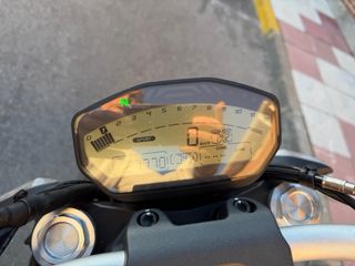 Ducati Monster 821 ABS, Roja . Año 2016.