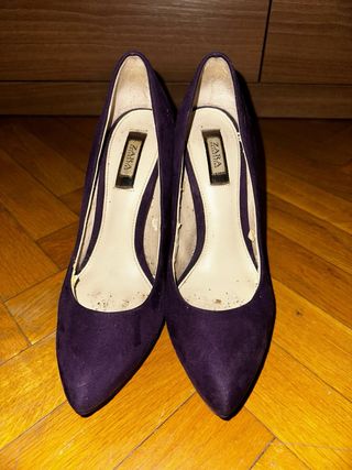 Zapato salón morado tacón