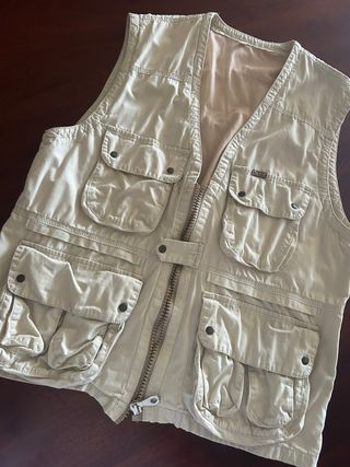 Chaleco de caza beige multibolsillos