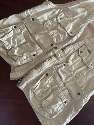 Chaleco de caza beige multibolsillos