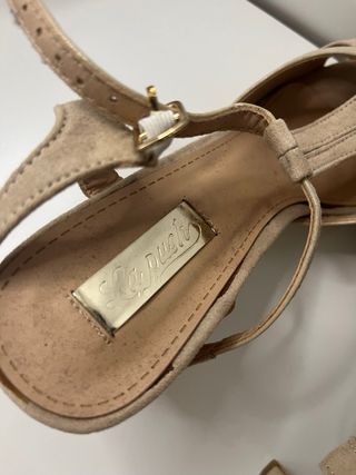 Sandalias tacón beige-dorado