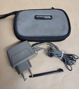 Nintendo DS Lite Negra + 4 Juegos