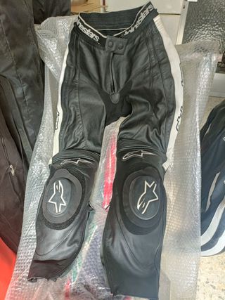 Cazadora y pantalon Alpinestar Stella cuero blanca