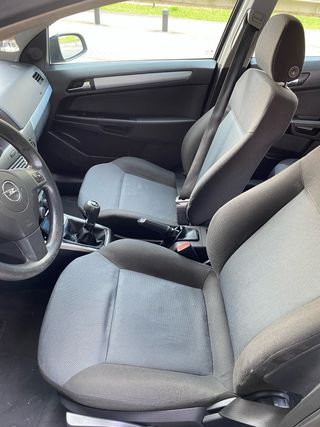 Opel Astra 2005