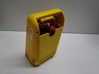 CARGADOR DE BATERIAS 12V SEMINUEVO (172104)