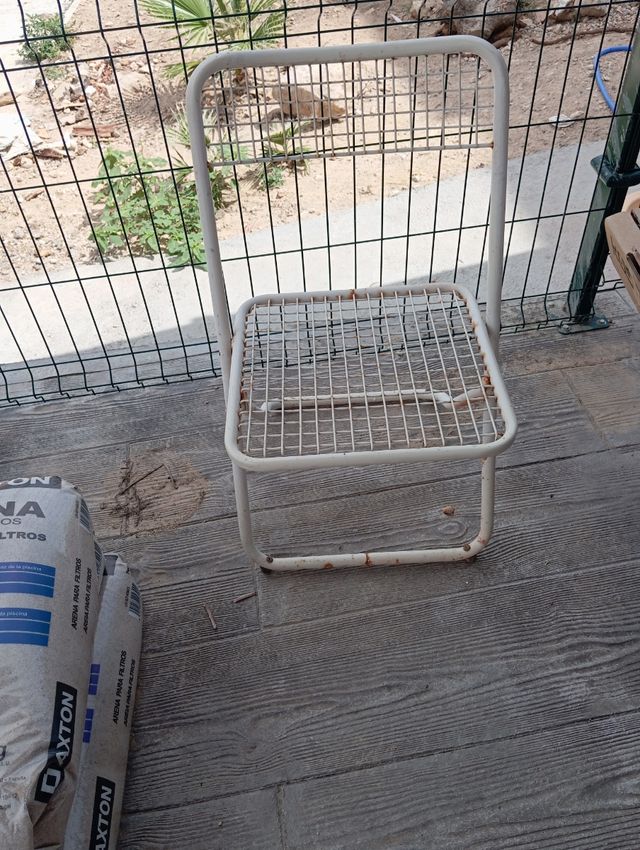 Silla metal jardín blanca