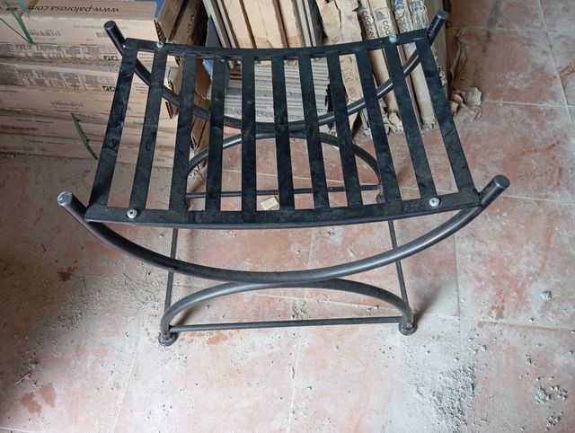 Taburete metal negro