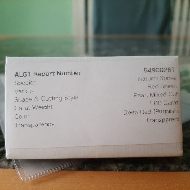 Pietra Preziosa Rossa a Goccia. Red Spinel