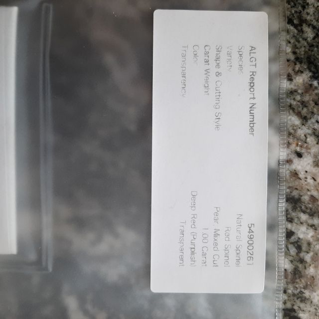 Pietra Preziosa Rossa a Goccia. Red Spinel