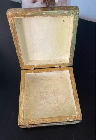 Scatolina antica decorata