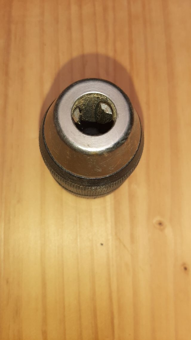 Cabeza de taladro antigua