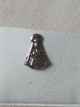 Pendientes niña