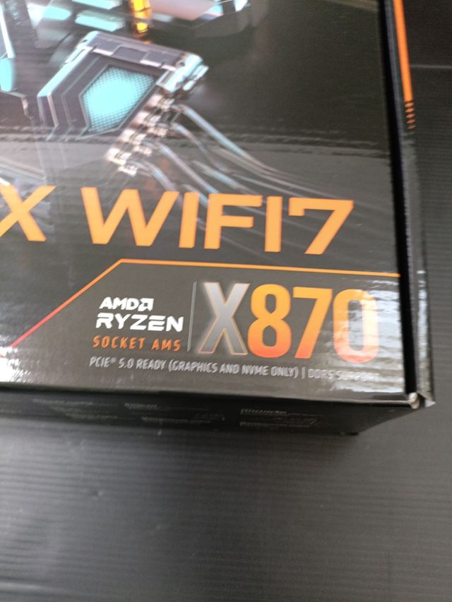 Placa base GIGABYTE X870 GAMING X WIFI