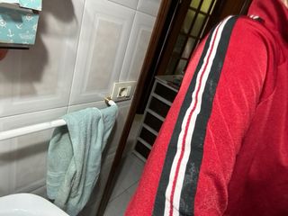 Chaqueta deportiva roja c/rayas