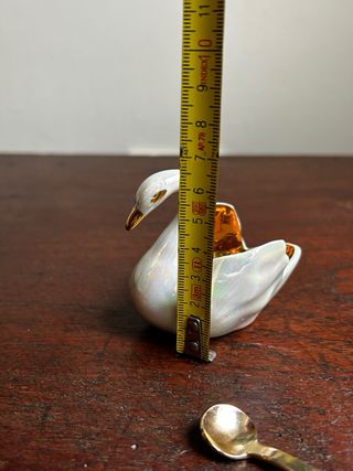 Salero cisne porcelana dorada
