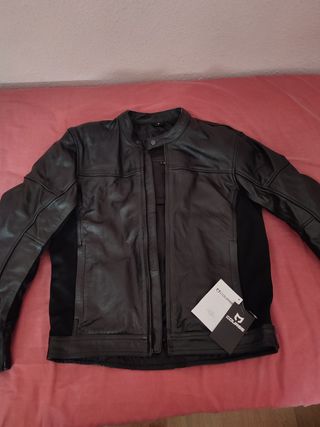 Chaqueta cuero moto negra