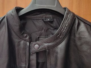 Chaqueta cuero moto negra