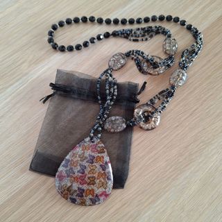 Collar Largo con Medallon Mariposas