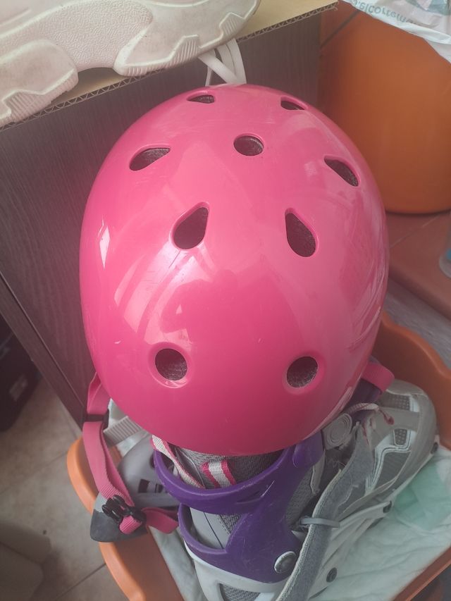 Casco patinaje rosa