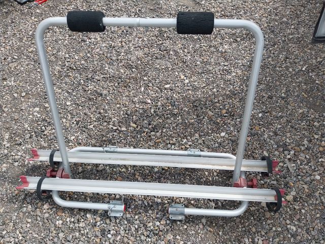 Portabicicletas de dos para caravana.