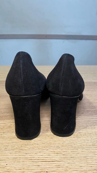 Zapatos Uterqüe negros de ante