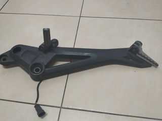 Soporte estribera derecha Ducati 796 (2010-2012)