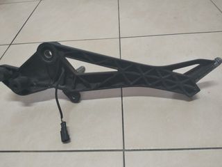 Soporte estribera derecha Ducati 796 (2010-2012)
