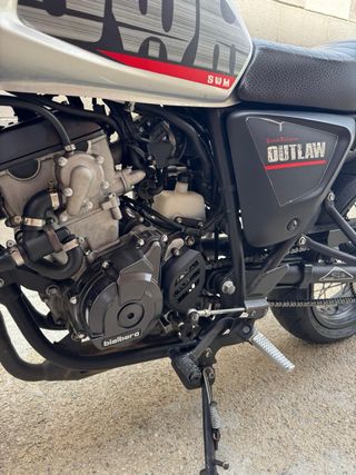 SWM Outlaw 125cc: Moto Retro
