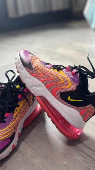 Nike Air Max 270 - Rosa y Morado de segunda mano por 50 EUR en Getafe en  WALLAPOP