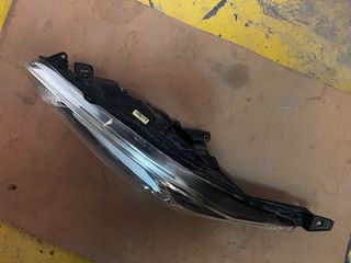 Faro Ford Fiesta - Izquierdo