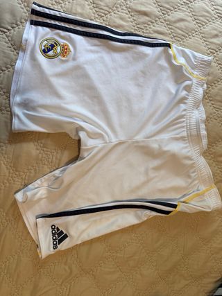 Camiseta Real Madrid Adidas y pantalón